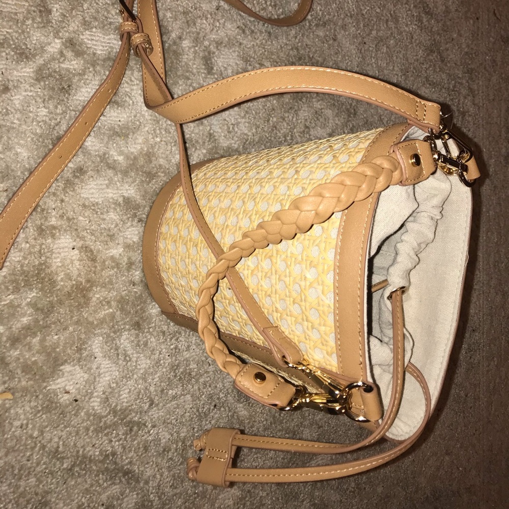 woven bag - Picture 1 of 3